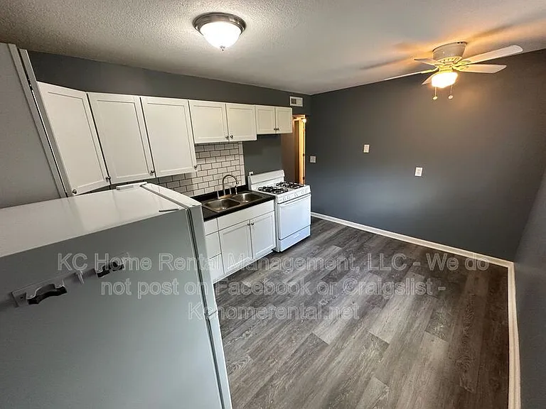 3118 N 55th St #B — Photo 11