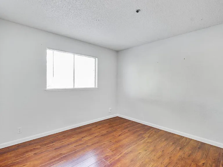 3626 Hallelujah Ct #3 — Photo 10