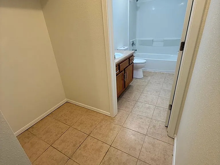 2300 Stern Dr #206 — Photo 5