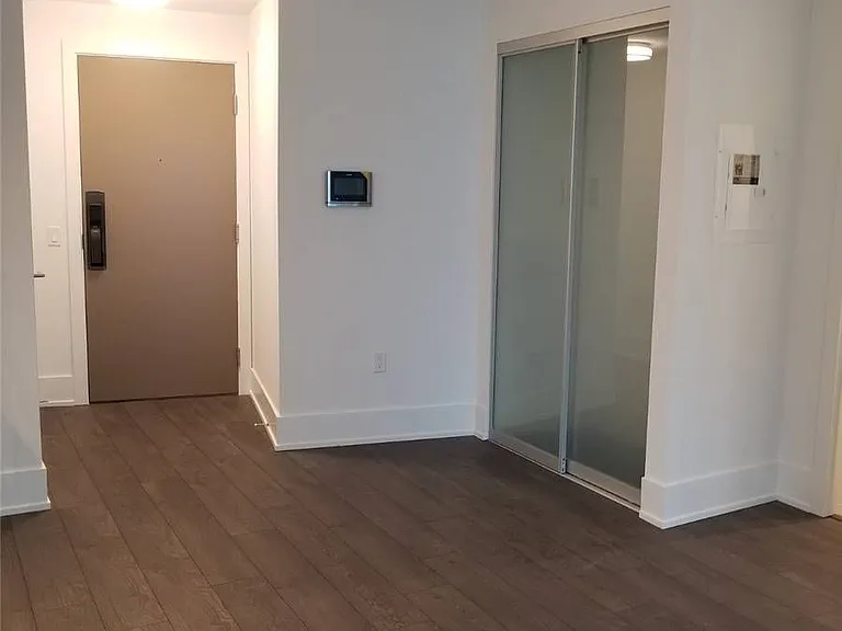 10 York St #3102 — Photo 2