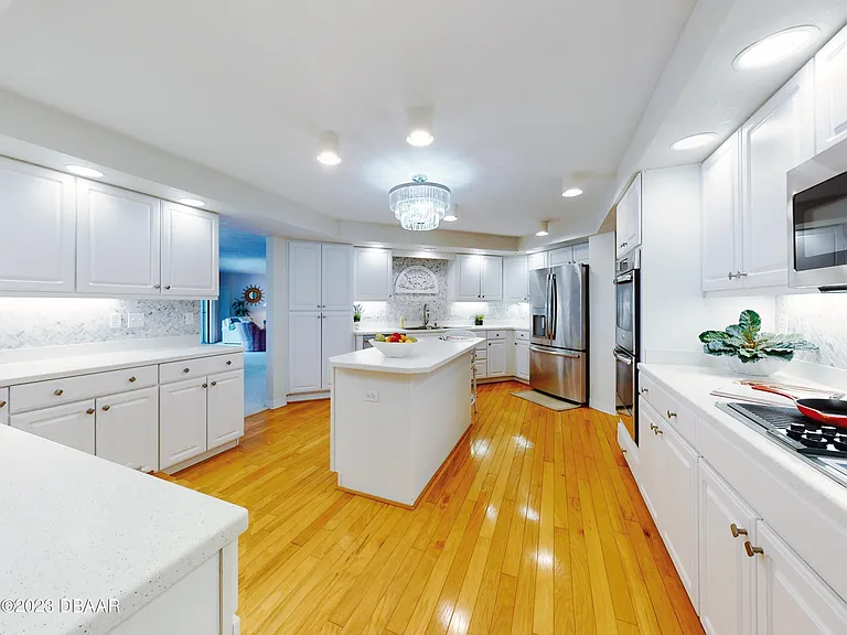 1 John Anderson Dr #Penthouse 7 — Photo 43