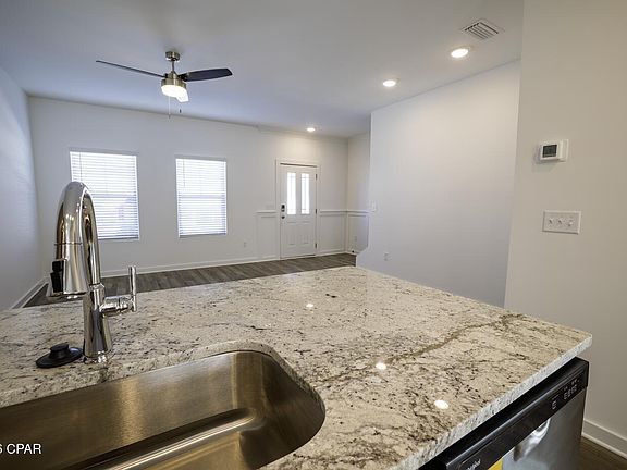 4th image of 5862 Tyndall Pl
