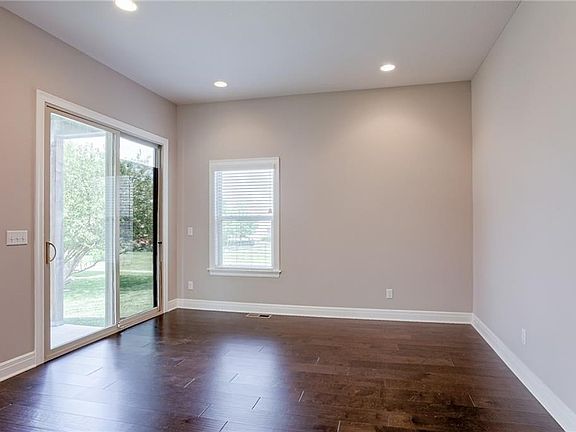 2nd image of 4609 SW Raintree Dr