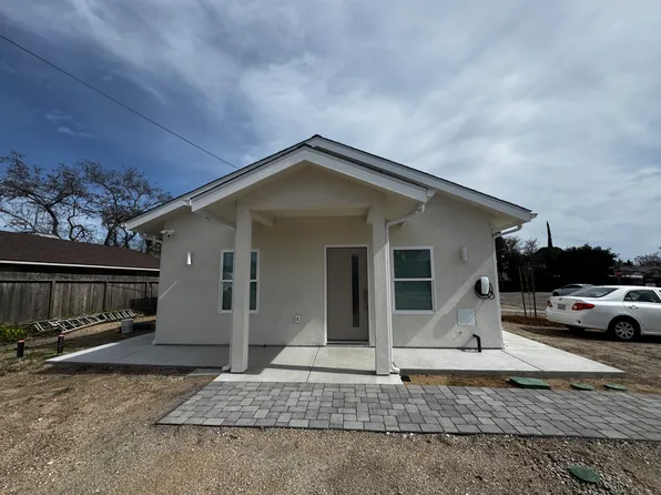 2205 Park St, Paso Robles, CA 93446