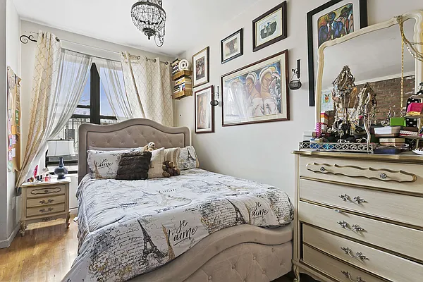 Sold by Compass | media 7