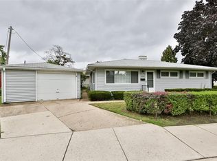 1333 N River Dr, Hammond, IN 46324