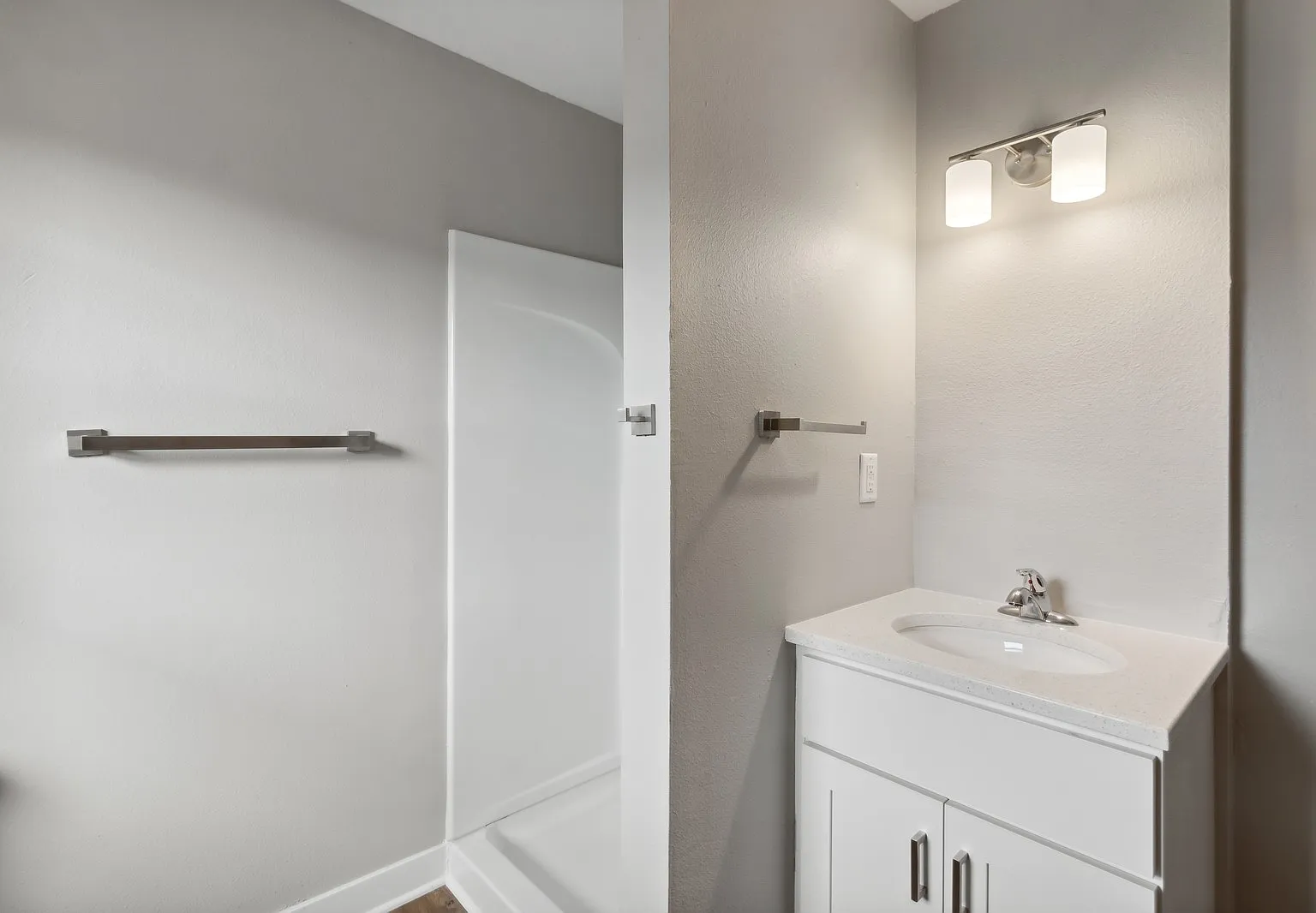 307 Lynn Ave — Photo 4