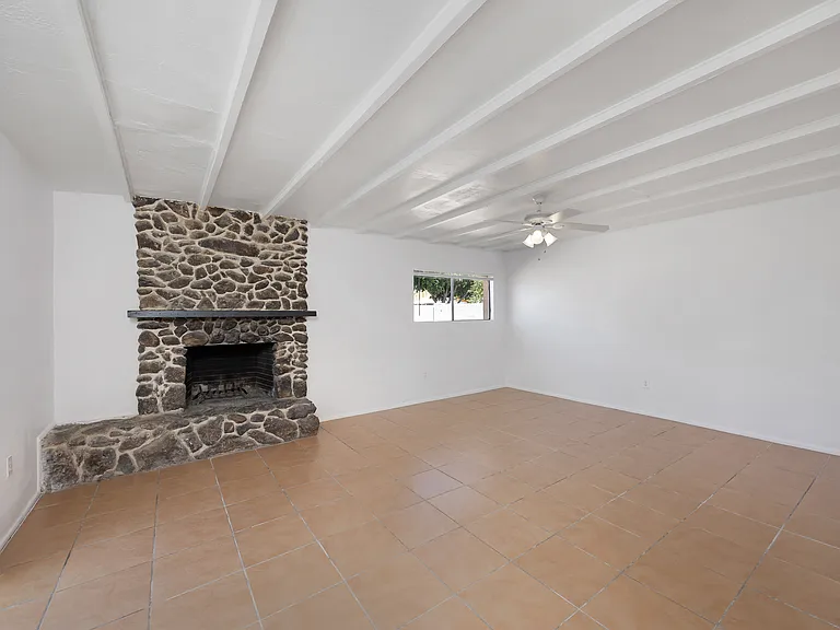 1826 W Behrend Dr — Photo 8