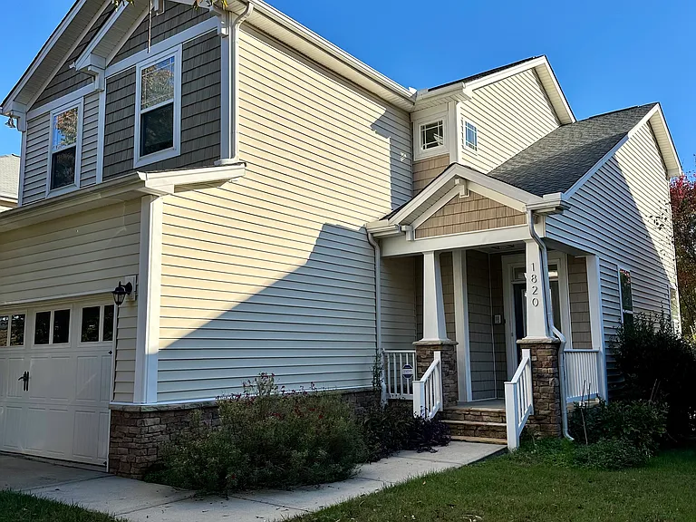 1820 Pear Tree Ln — Photo 18