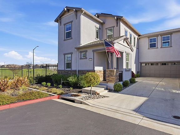 2nd image of 1325 Hernandez Way