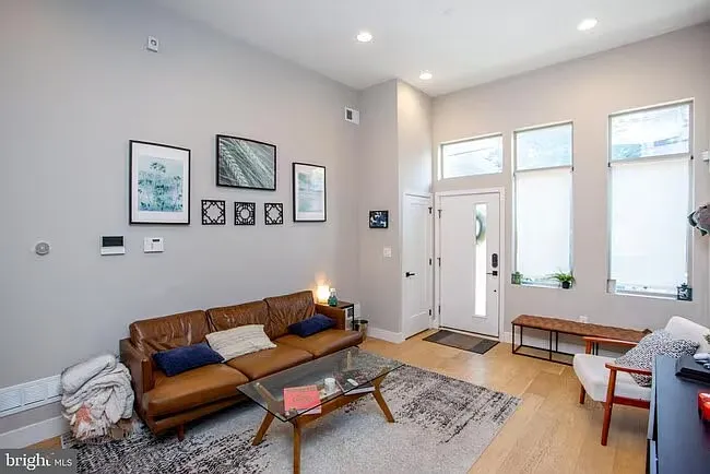 1815 Ingersoll St — Photo 30