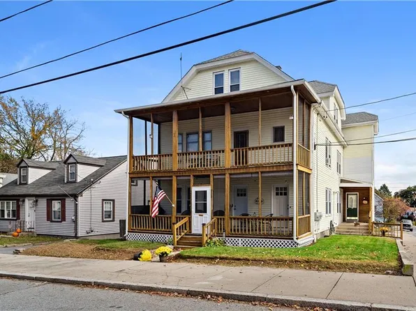121 Andrews St, Woonsocket, RI 02895