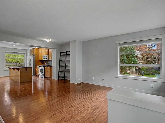4th image of 41 Aspen Hills Cmn SW