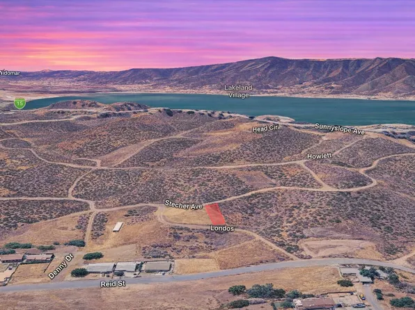 Stecher Avenue, Lake Elsinore, CA 92530