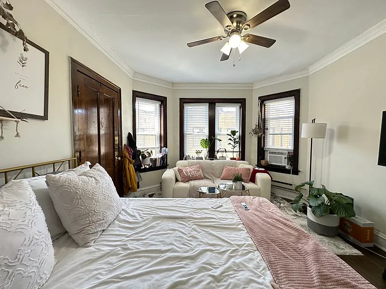 3819.5 N Greenview Ave #W4 — Photo 15