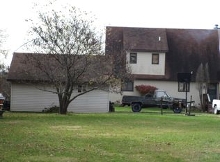 3229 New London Rd, New London, IA 52645