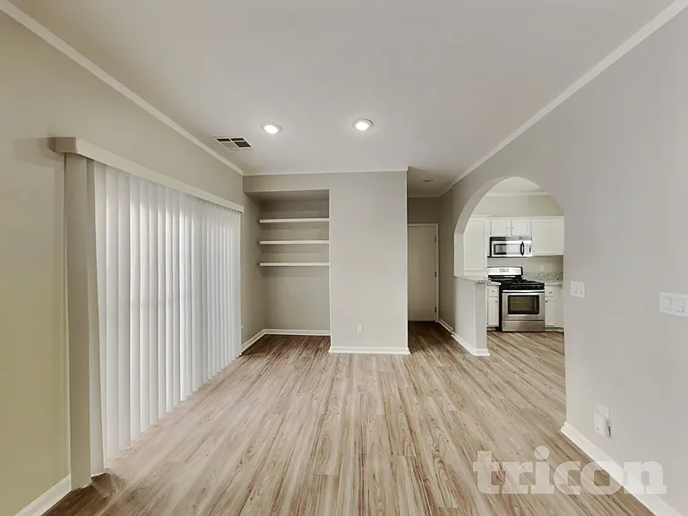 1244 Maple Pines Ave — Photo 3