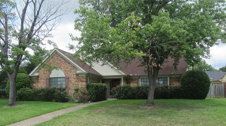 1st image of 1423 Bradford Pl