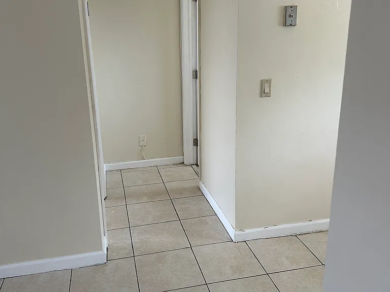 13230 NE 6th Ave #2 — Photo 12