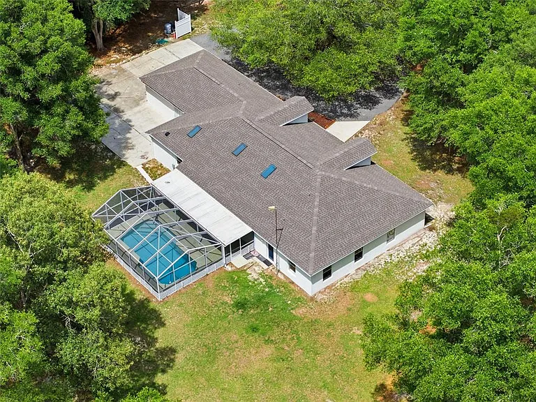 7050 NE State Road 121 — Photo 54