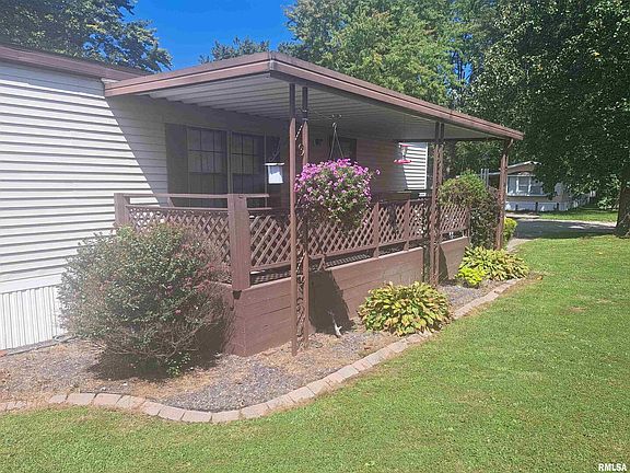 3rd image of 105 Shingle Oak Dr