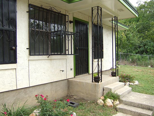 1st image of 118 Poppy St APT 2