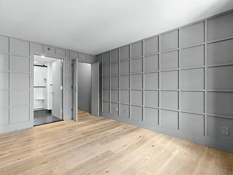 516 W 47th St #S6A — Photo 17