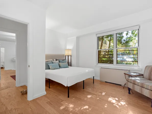 200 East End Avenue image 5 of 10