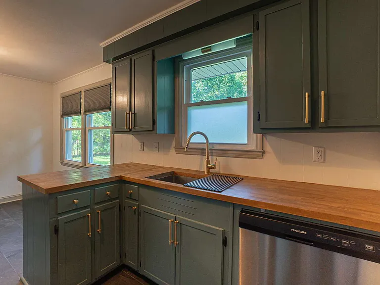4295 Dorsey Dr — Photo 18