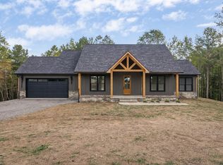 844 Steeplechase Dr, Jamestown, TN 38556