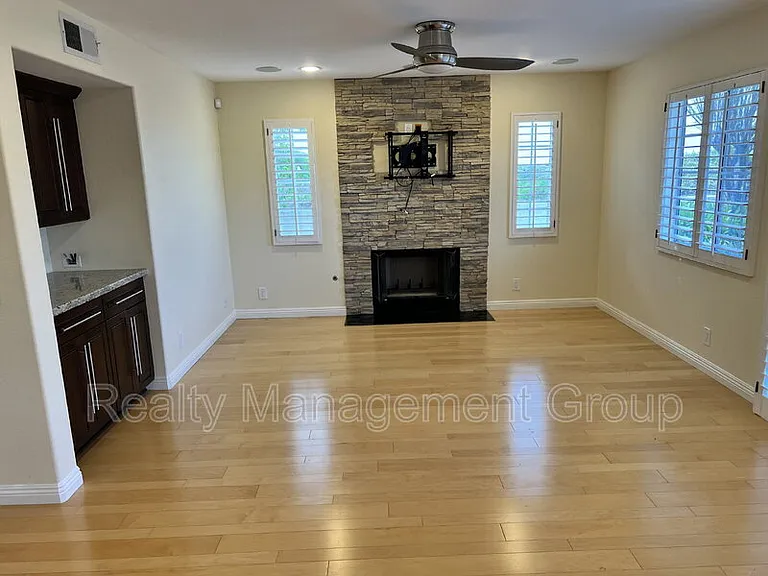 1161 Paseo Primavera — Photo 9
