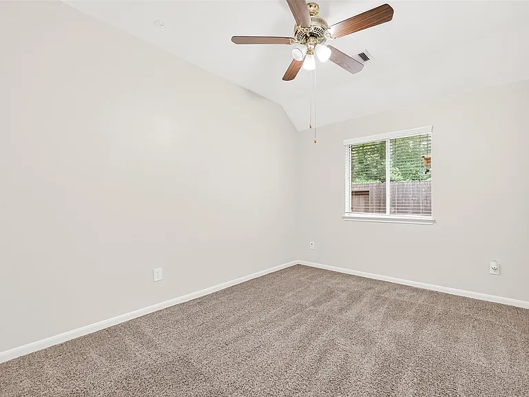 94 S Regan Mead Cir — Photo 36