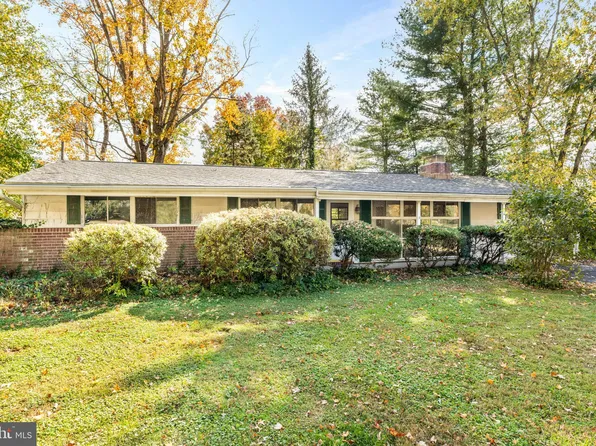 6326 Farmar Ln, Flourtown, PA 19031