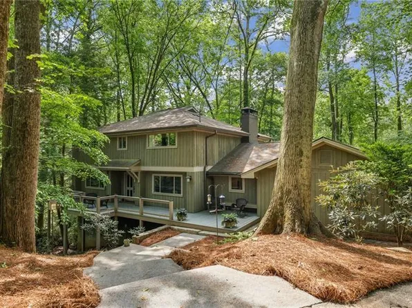 1050 Mountain Creek Trl, Sandy Springs, GA 30328