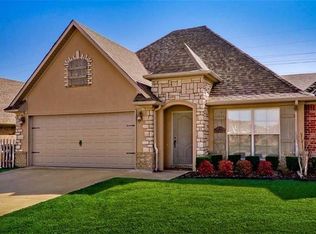 1911 SW Stonegrove Rd, Bentonville, AR 72713