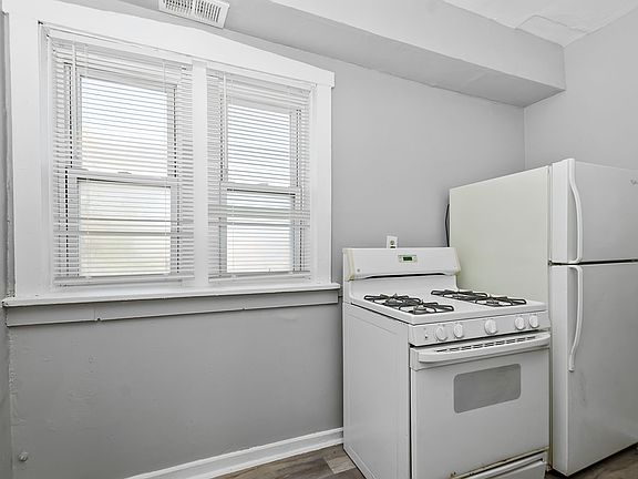 5th image of 6100-6108 S Eberhart Ave #6100-3W