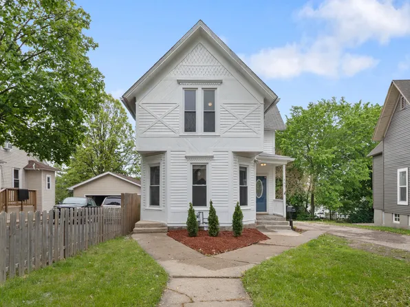 447 Ashland Ave, Elgin, IL 60123