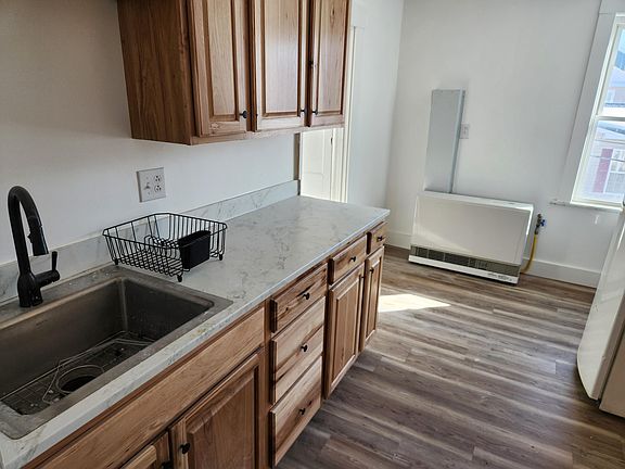 3rd image of 25 Howard Street