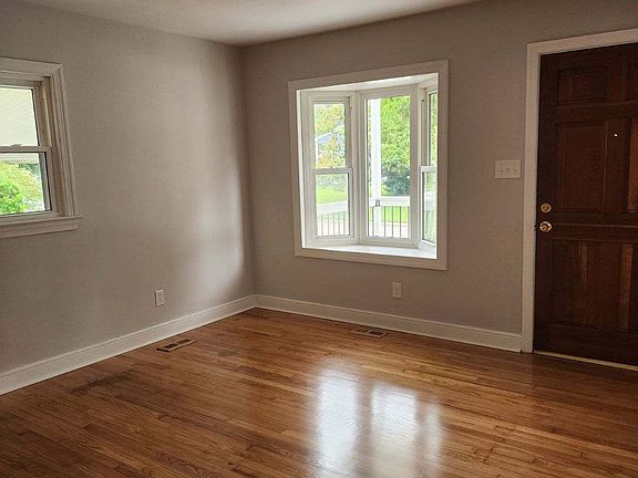 5th image of 8258 Barkwood Dr