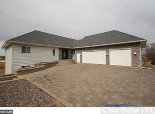 931 Pine Cone Rd, Sartell, MN 56377