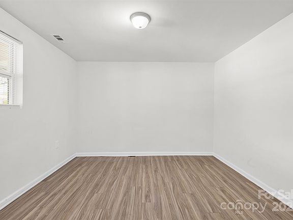5th image of 4304 S Falls St