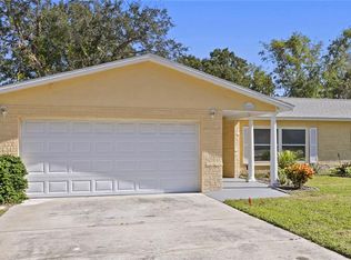 6025 Tanglewood Dr NE, Saint Petersburg, FL 33703