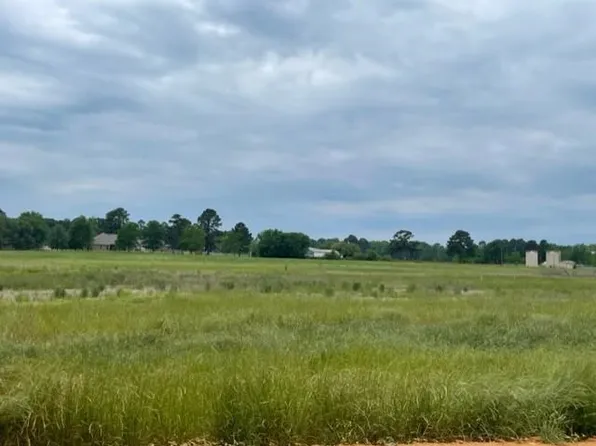120 Sleep Easy Rd, Kilgore, TX 75662