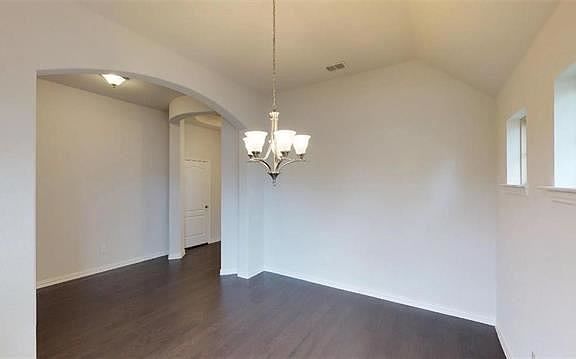 4th image of 2814 Mesquite Ave