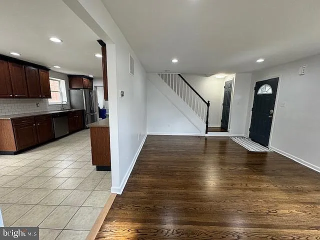 8 Cooper Ave — Photo 10