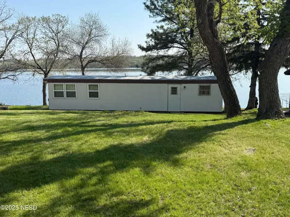 13310 Elmwood Beach Rd, Wilmot, SD 57279