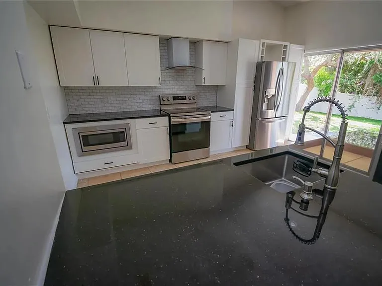 1512 Prairie Lake Blvd — Photo 6