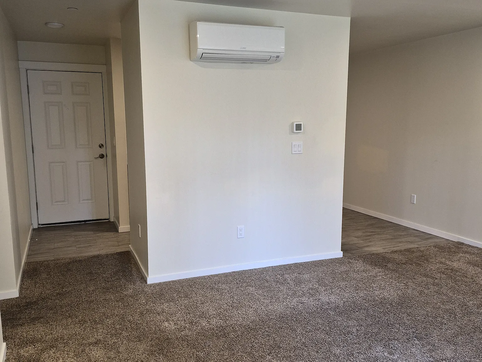 Twin Lakes Apartments — Photo 1