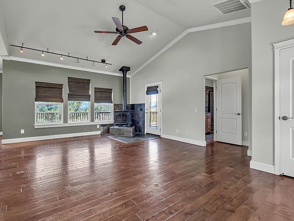 5th image of 5838 Lookout Ct