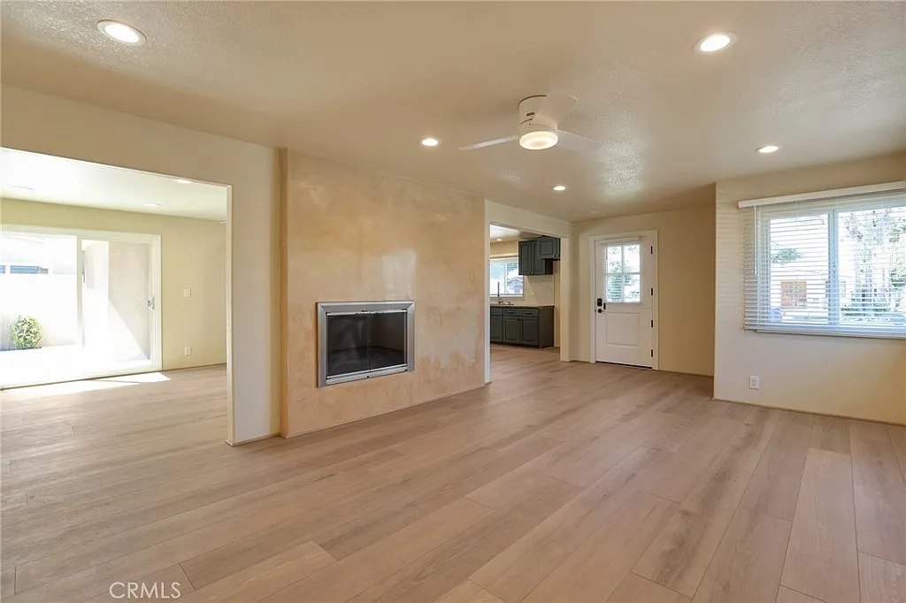 3 bed, 1566 sqft, $5,500 — Photo 4